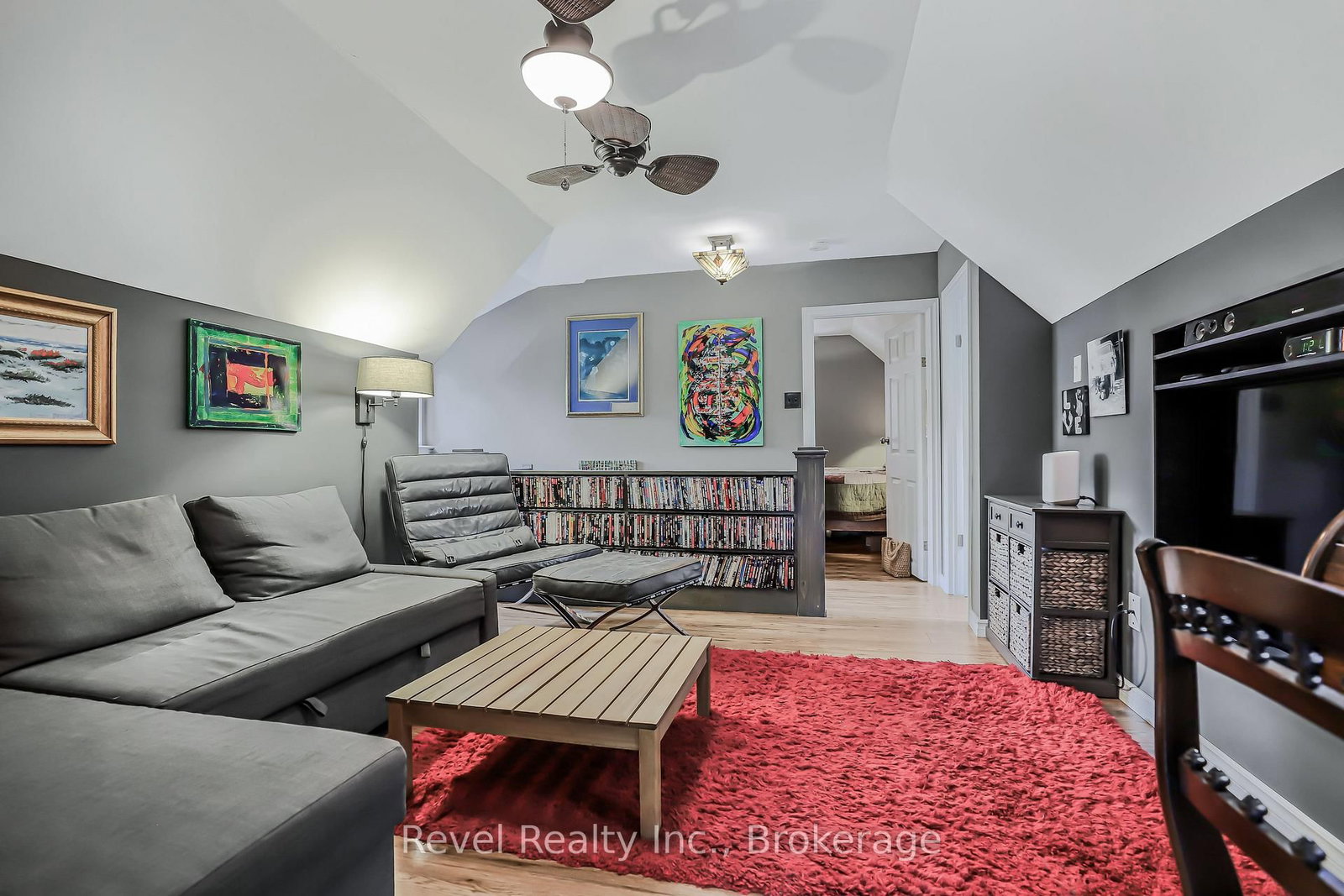Listing Image 32