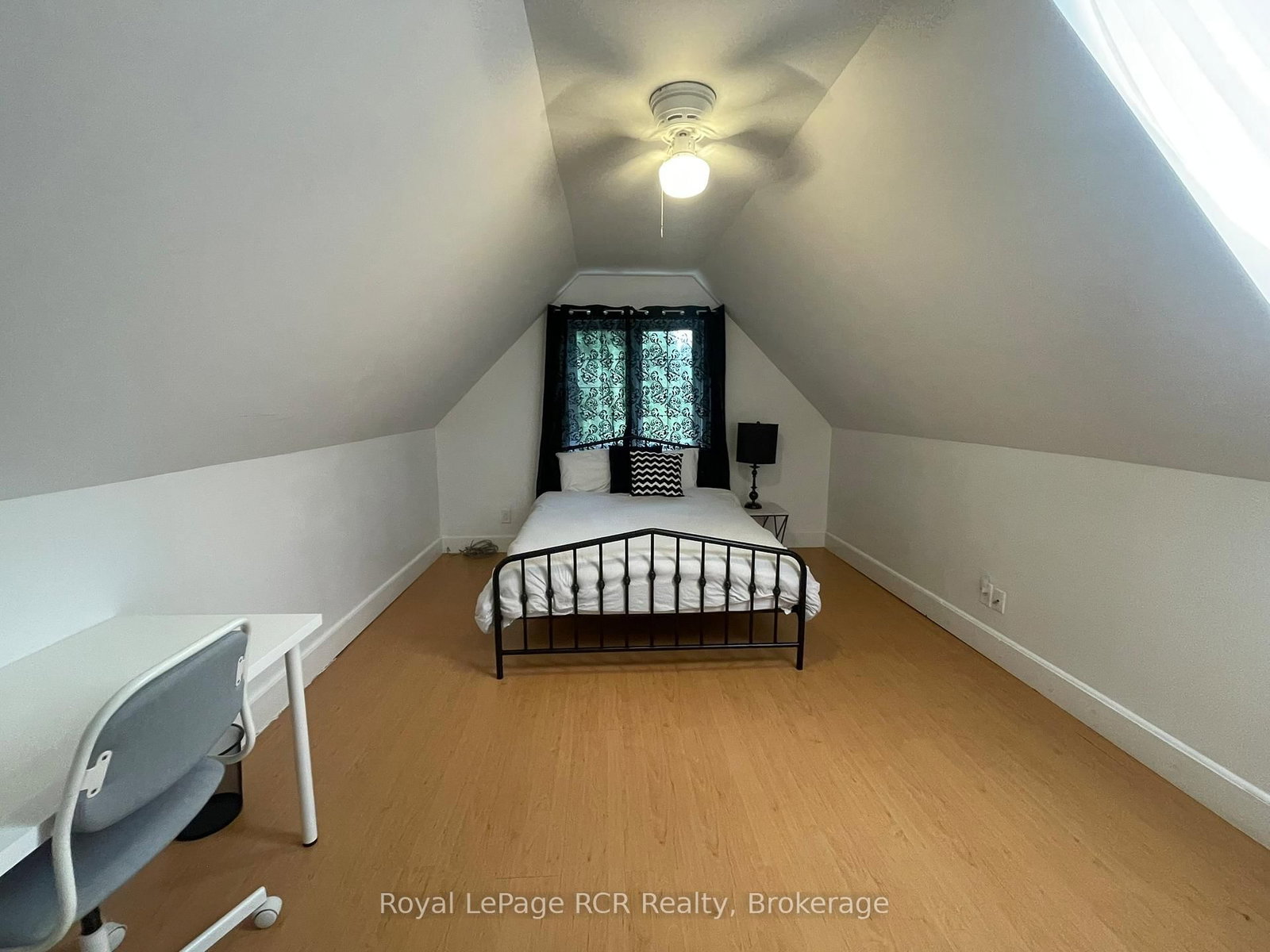Listing Image 27