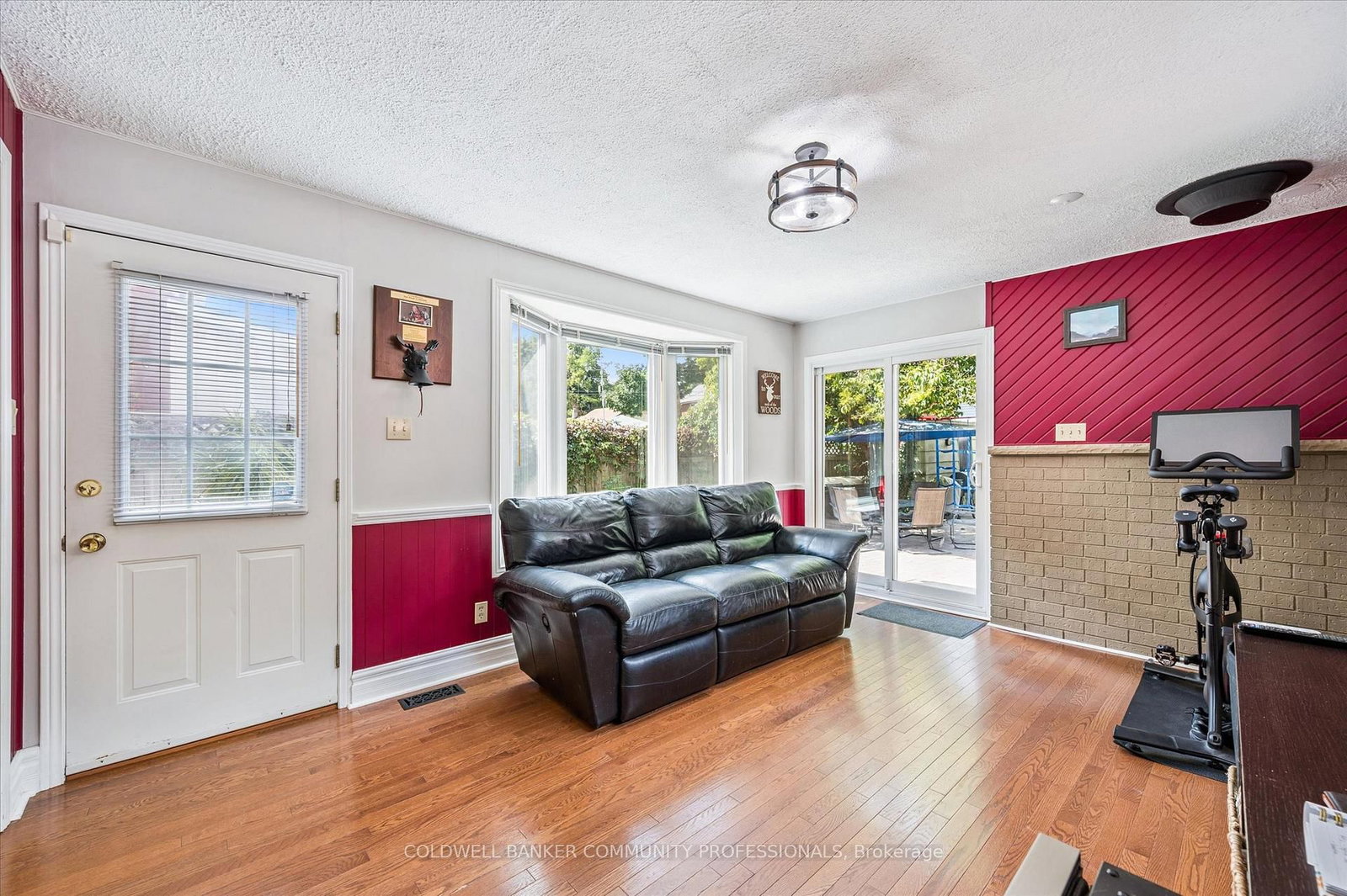 Listing Image 18