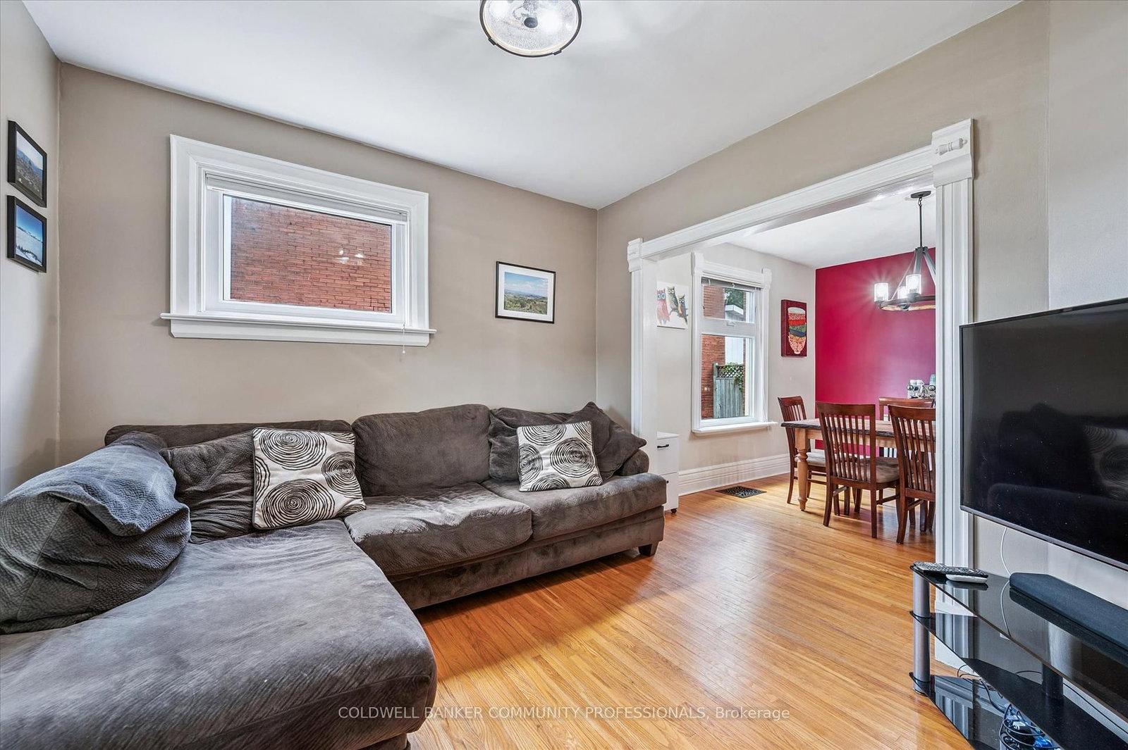 Listing Image 8