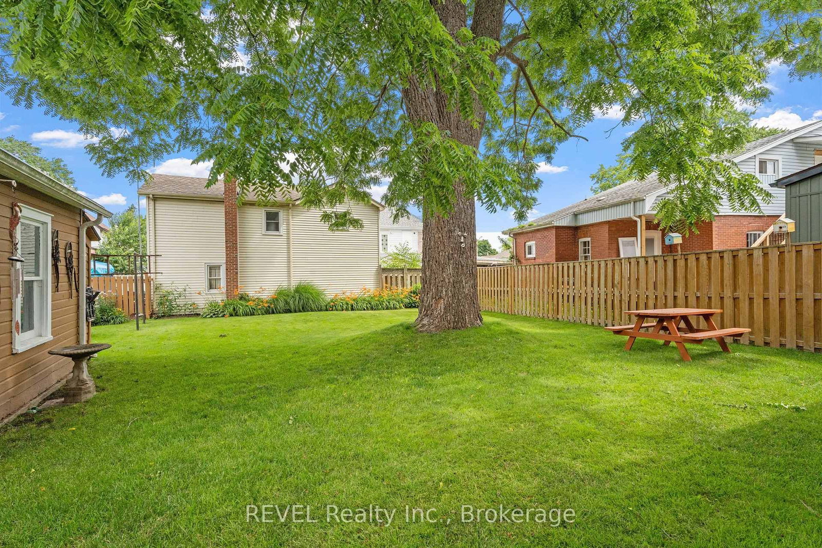Listing Image 22