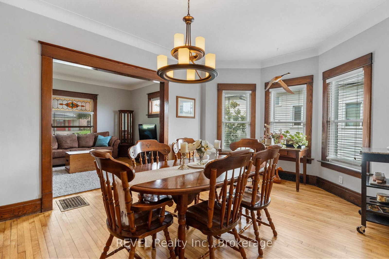 Listing Image 9