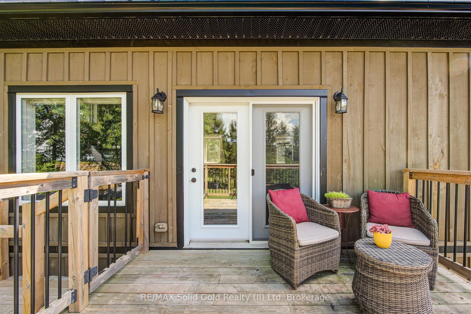 Detached House sold at 5098 Perth Road 164, West Perth, Ontario, N0K 1N0 - Logan - MLS: X12378510