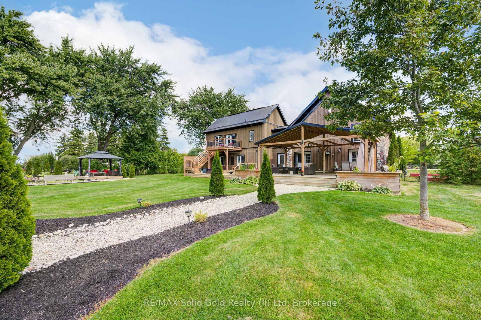 Detached House sold at 5098 Perth Road 164, West Perth, Ontario, N0K 1N0 - Logan - MLS: X12378510