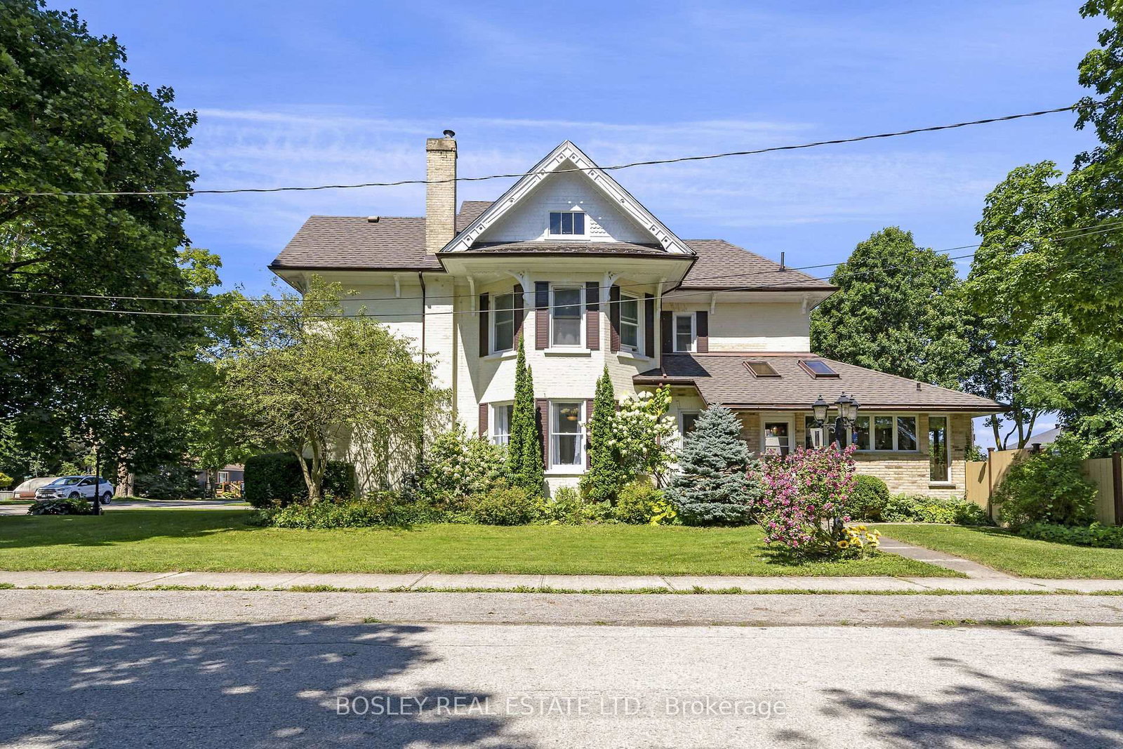 Listing Image 4