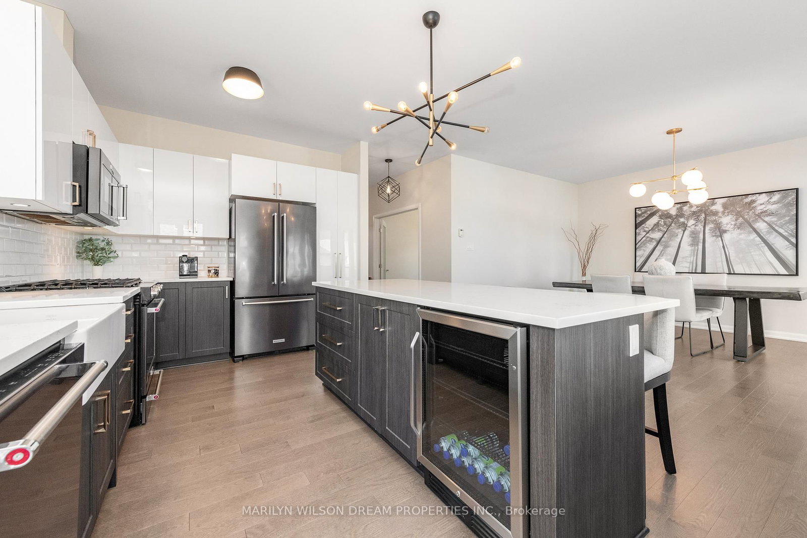Listing Image 19