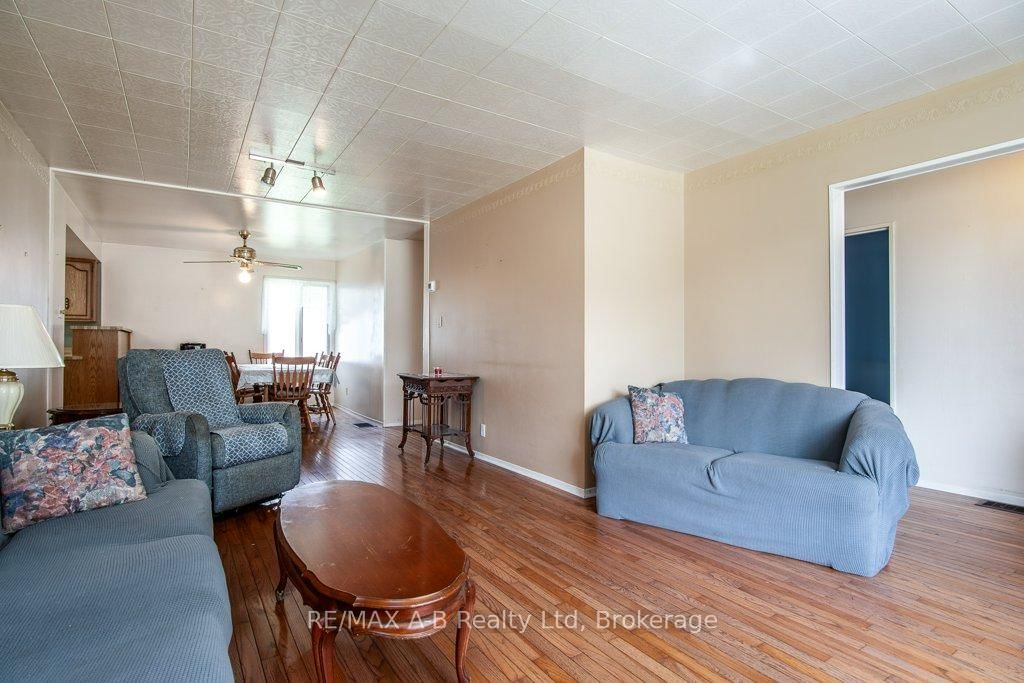 Listing Image 14
