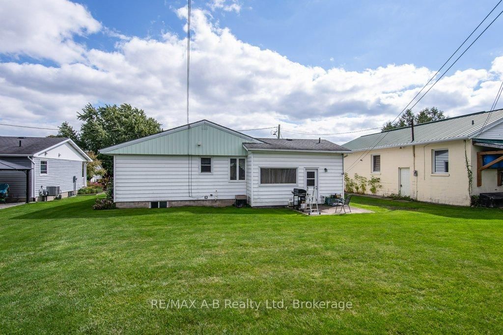 Listing Image 8