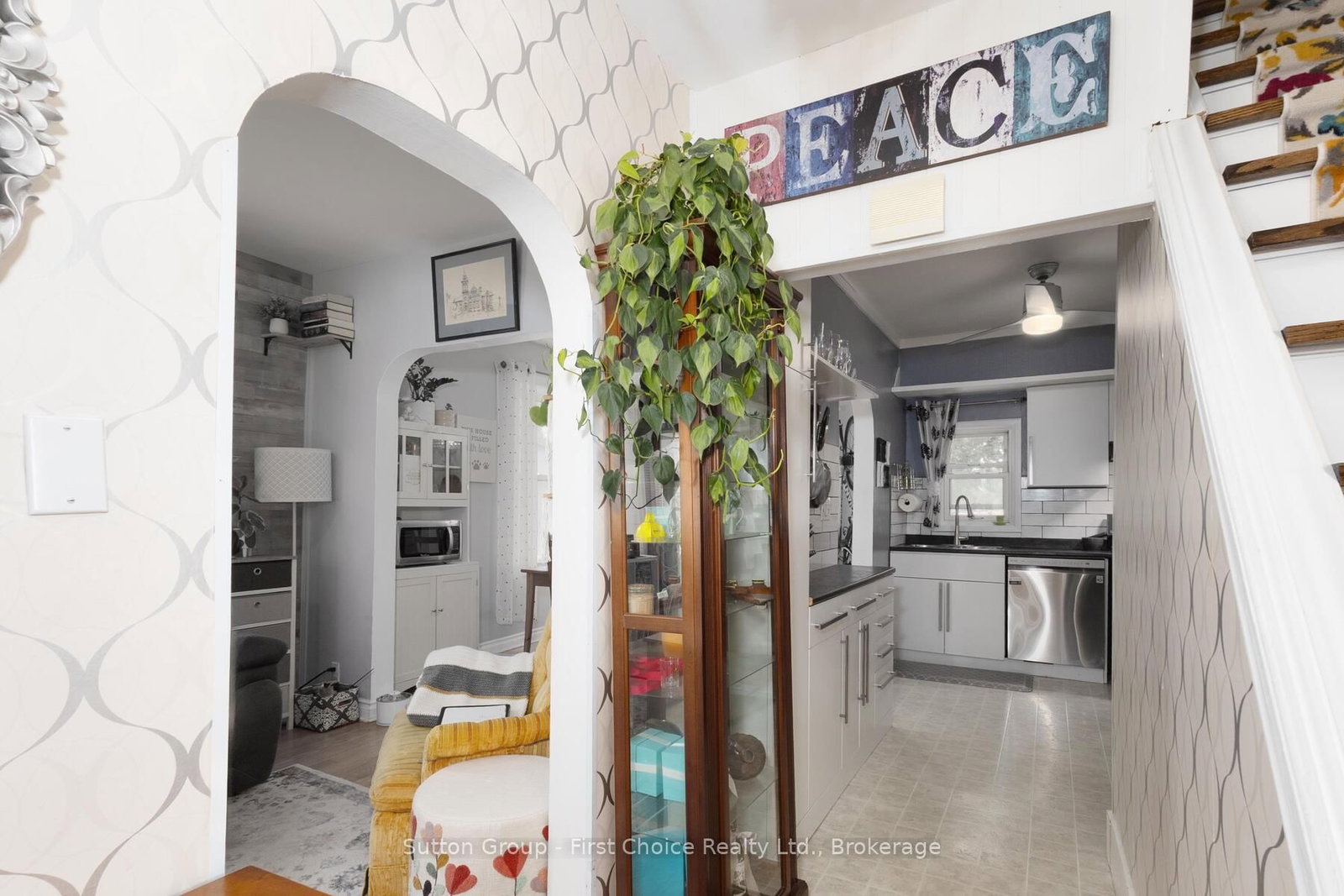 Listing Image 12