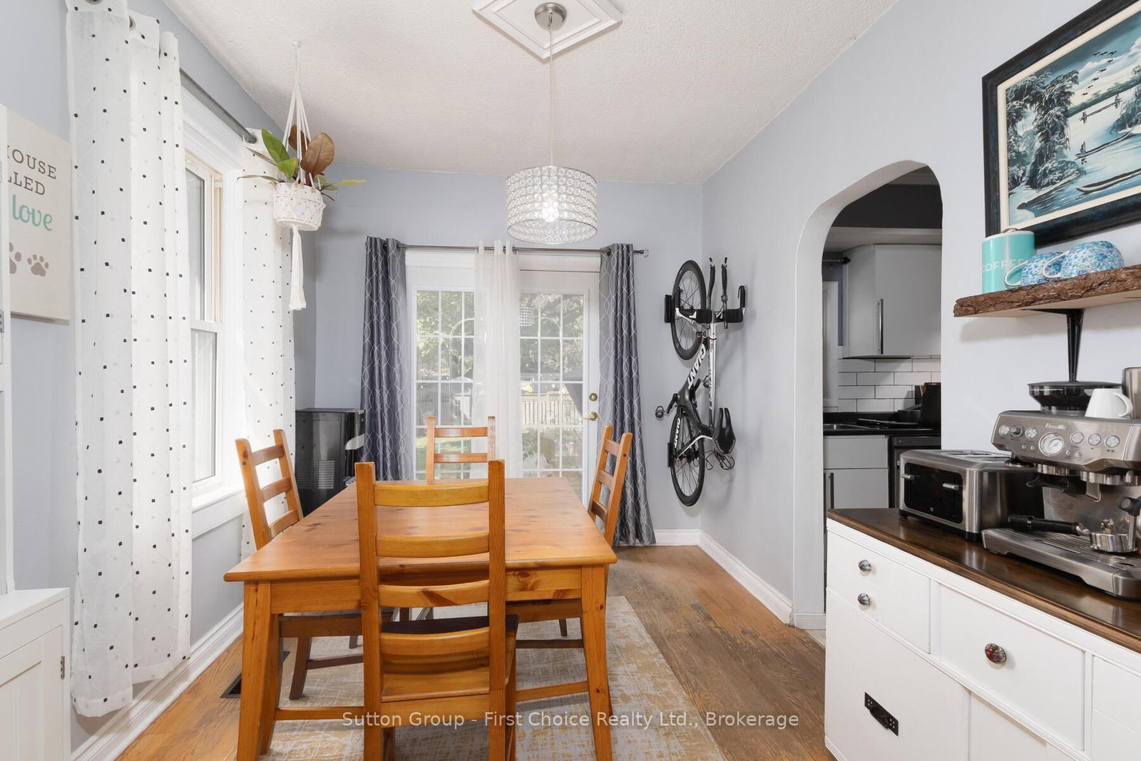 Listing Image 19