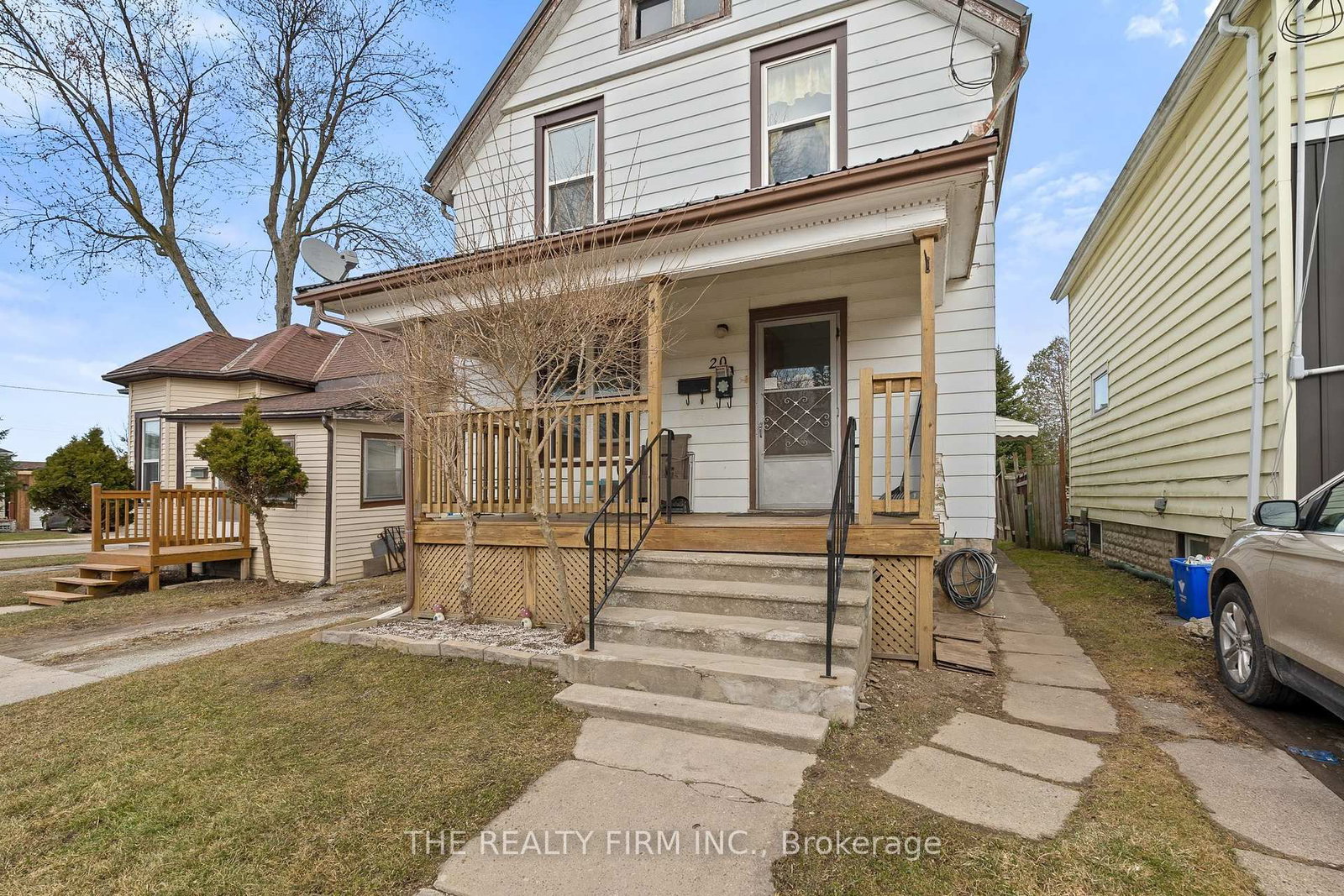 Listing Image 4