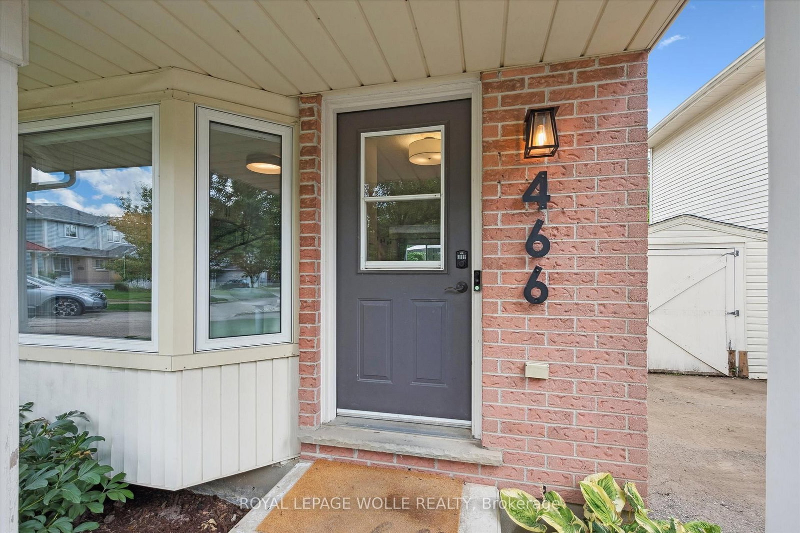 Listing Image 5
