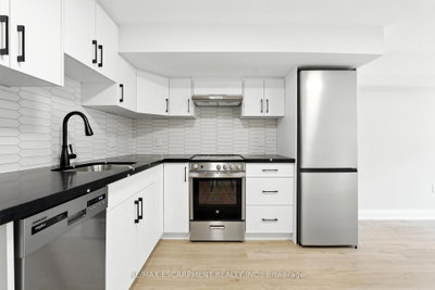 Detached House leased at C-929 Upper Ottawa Street, Hamilton, Ontario, L8T 3V6 - Berrisfield - MLS: X12379228