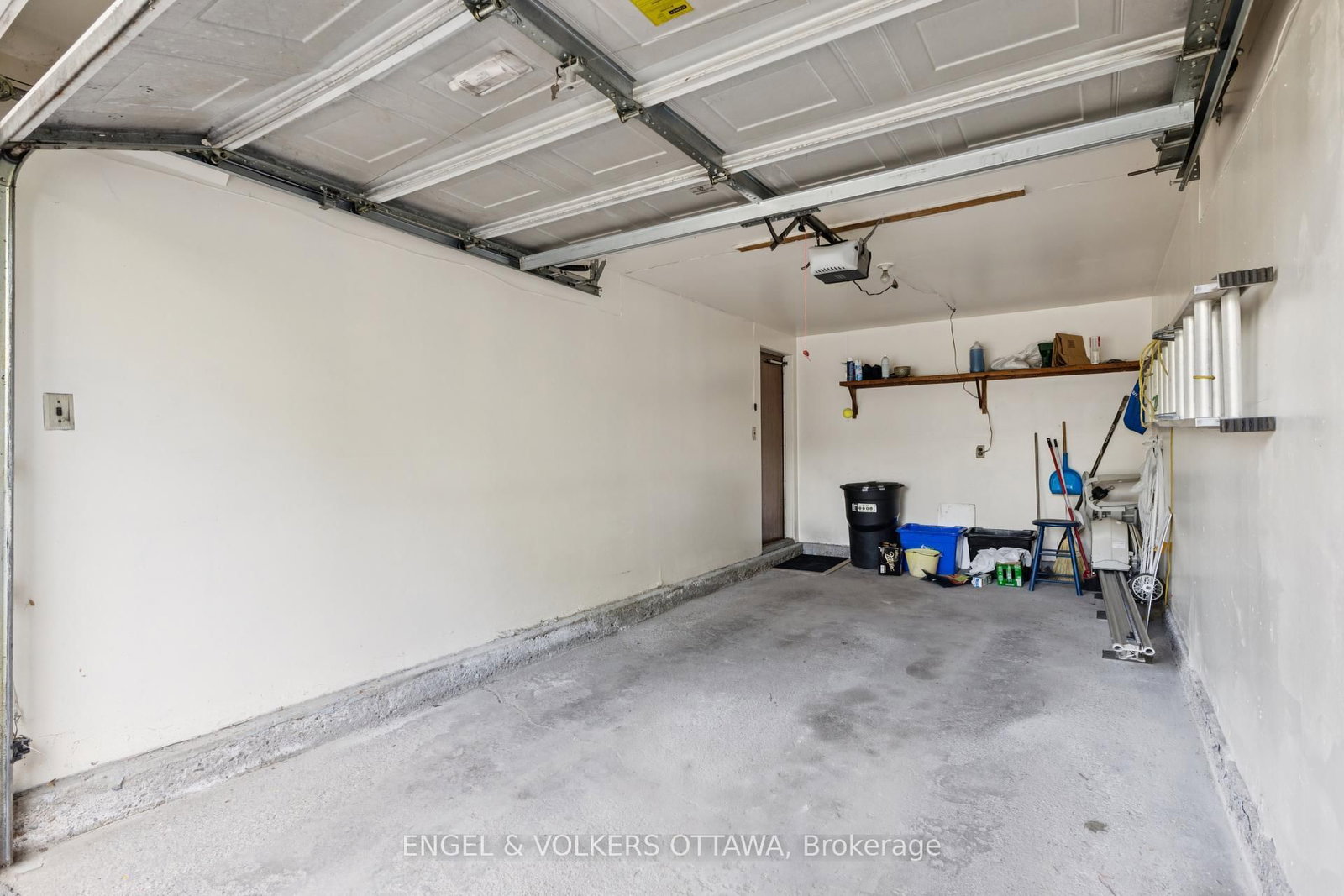 Listing Image 43