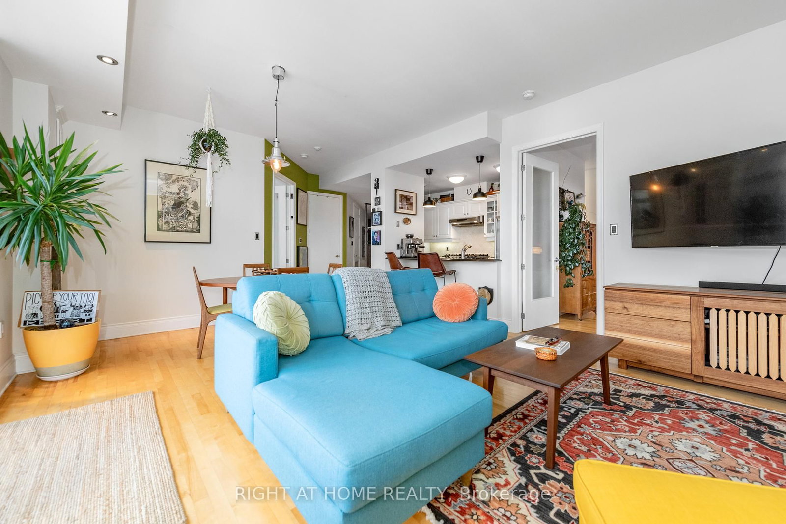 Listing Image 23