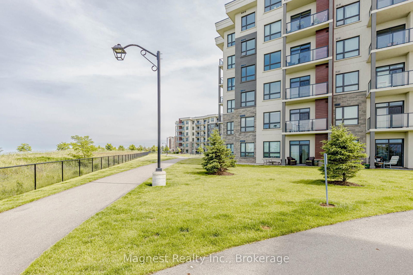 Listing Image 45