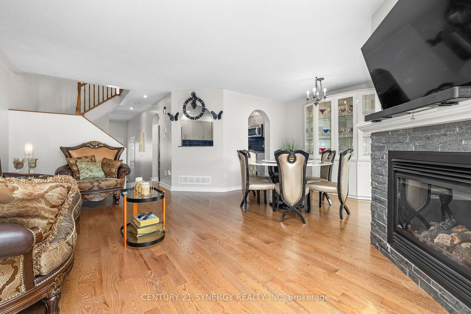 Listing Image 14