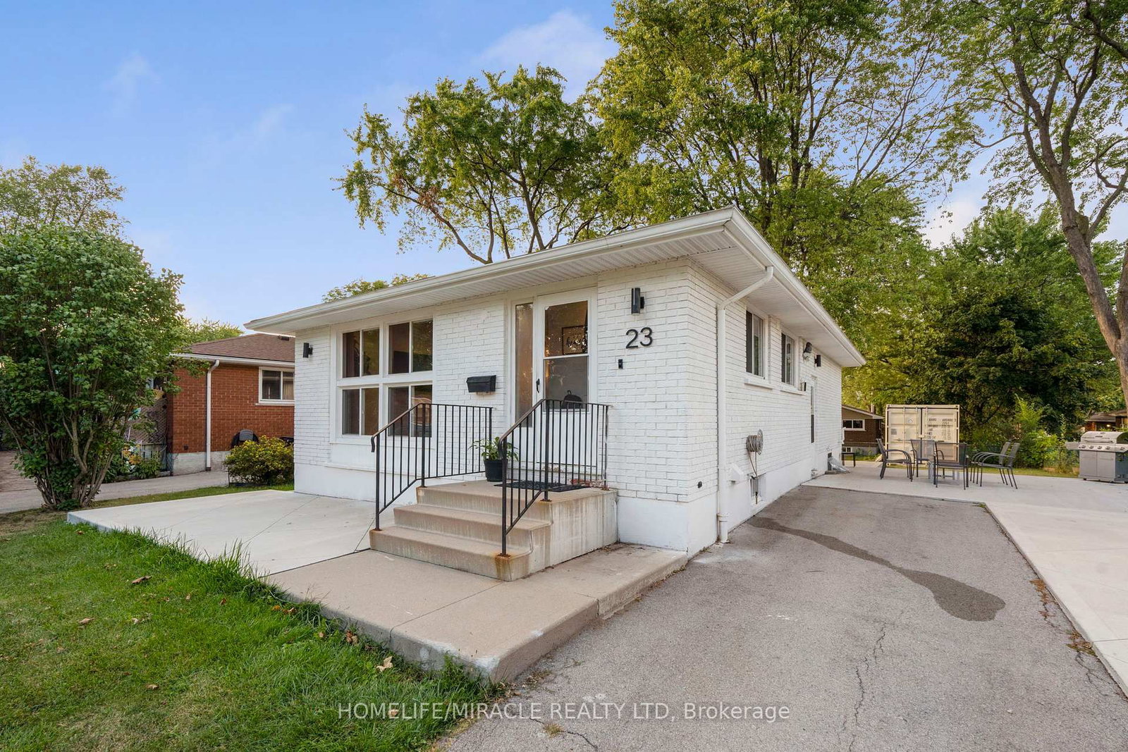 Listing Image 8