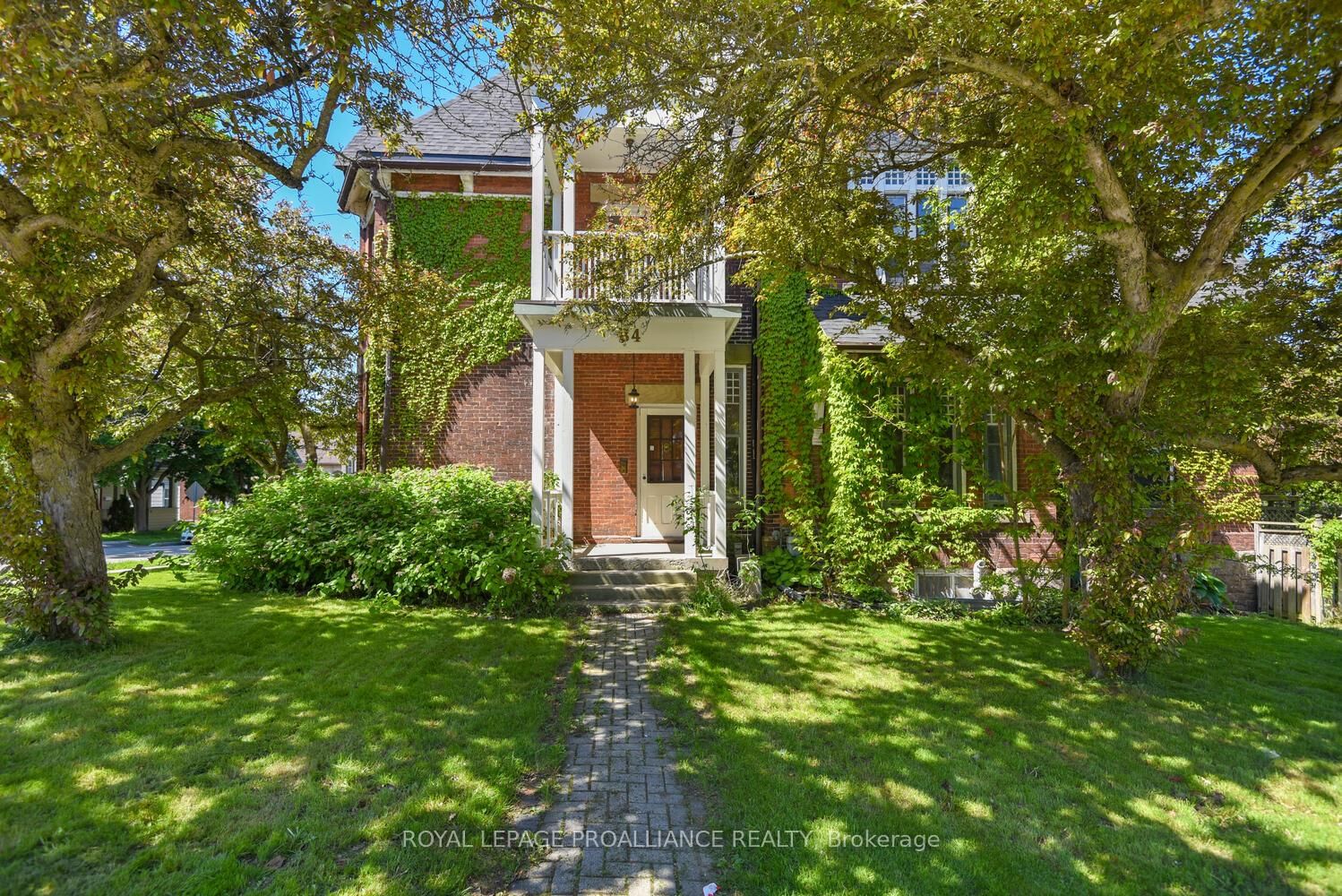 Listing photo 3