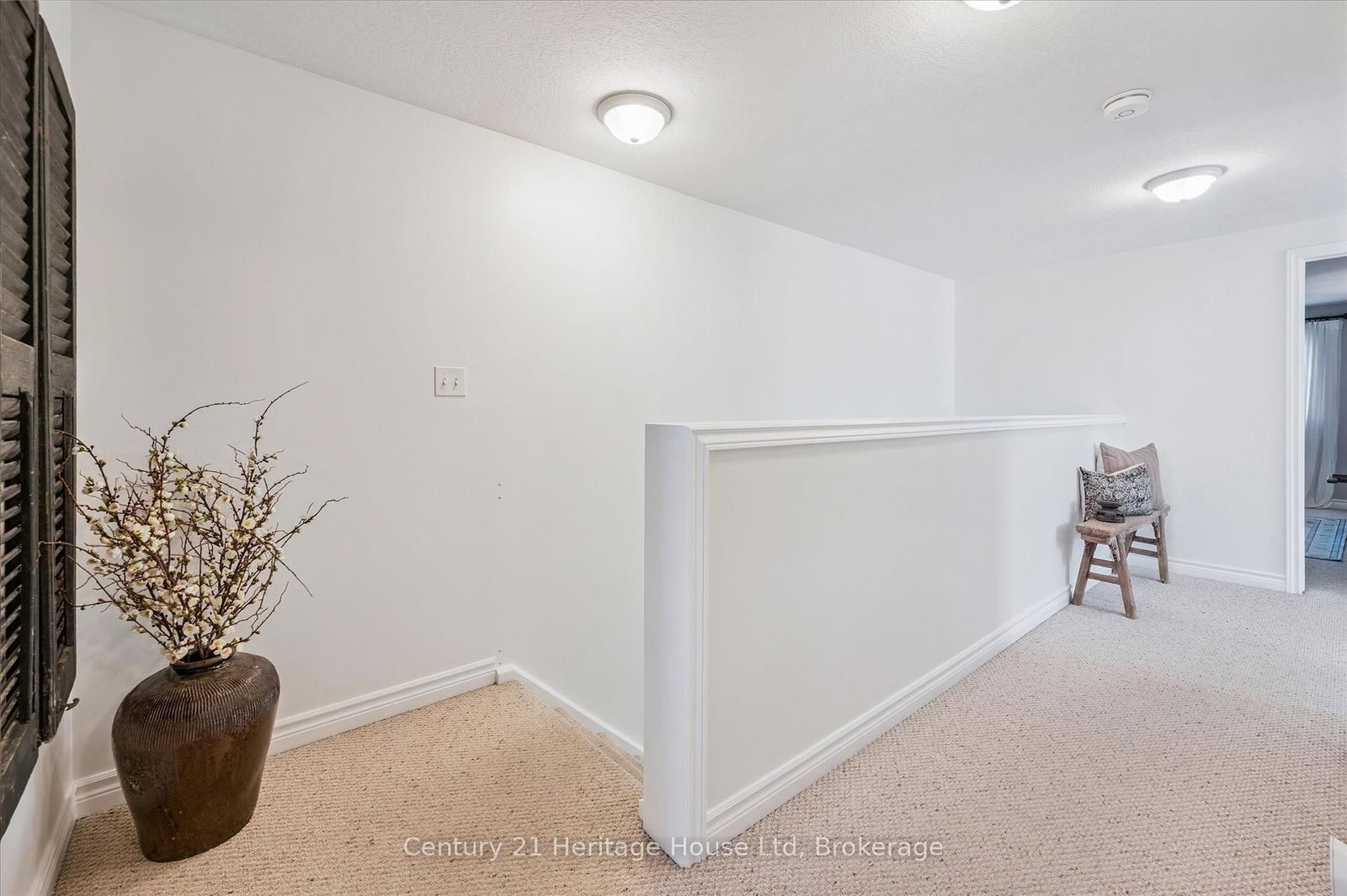 Townhouse sold at 7-20 Shackleton Drive, Guelph, Ontario, N1E 0C5 - Grange Road - MLS: X12379680