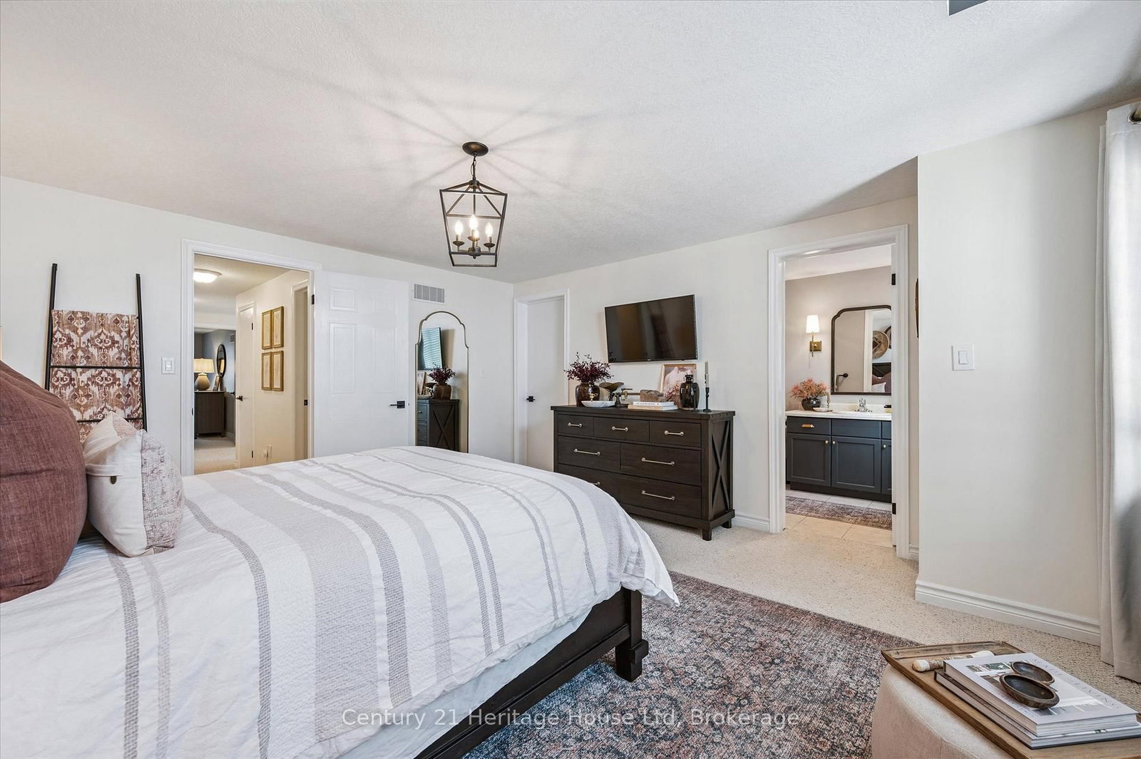 Townhouse sold at 7-20 Shackleton Drive, Guelph, Ontario, N1E 0C5 - Grange Road - MLS: X12379680