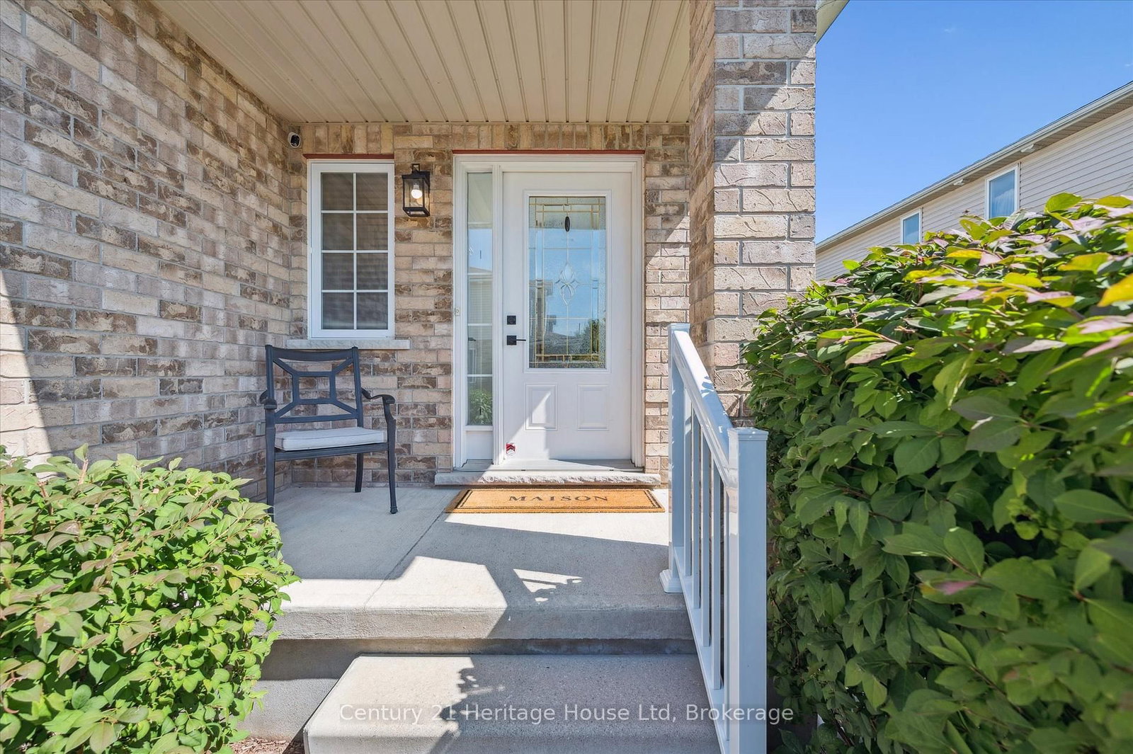 Listing Image 4