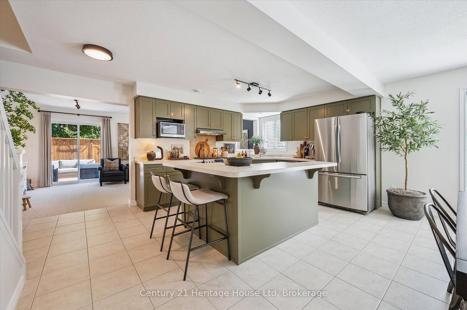 Listing Image 7