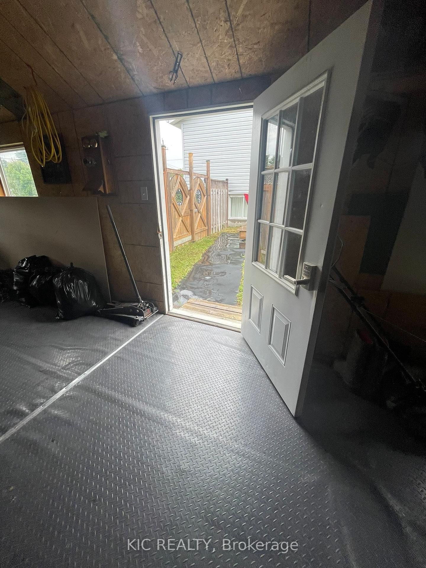 Listing Image 34