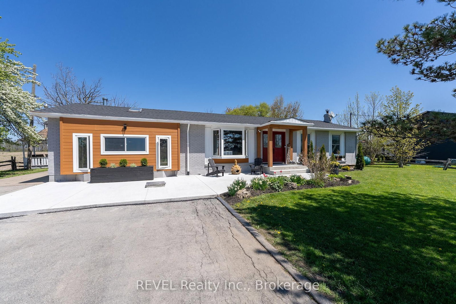 Listing Image 3