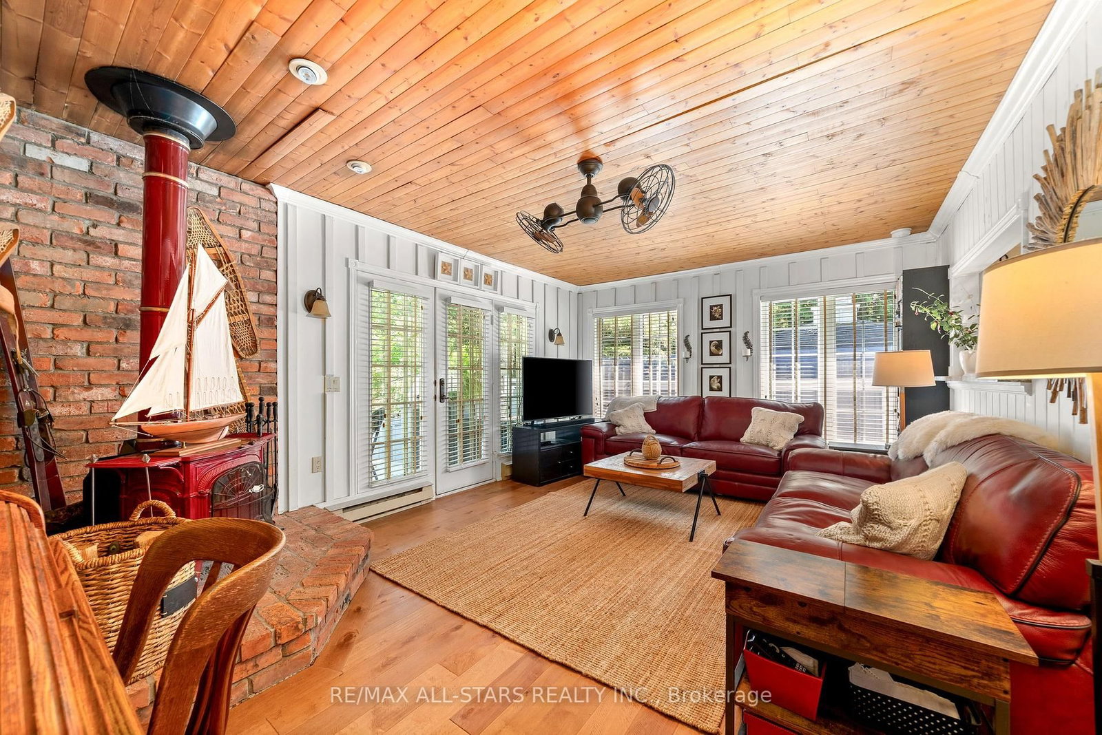 Listing Image 12