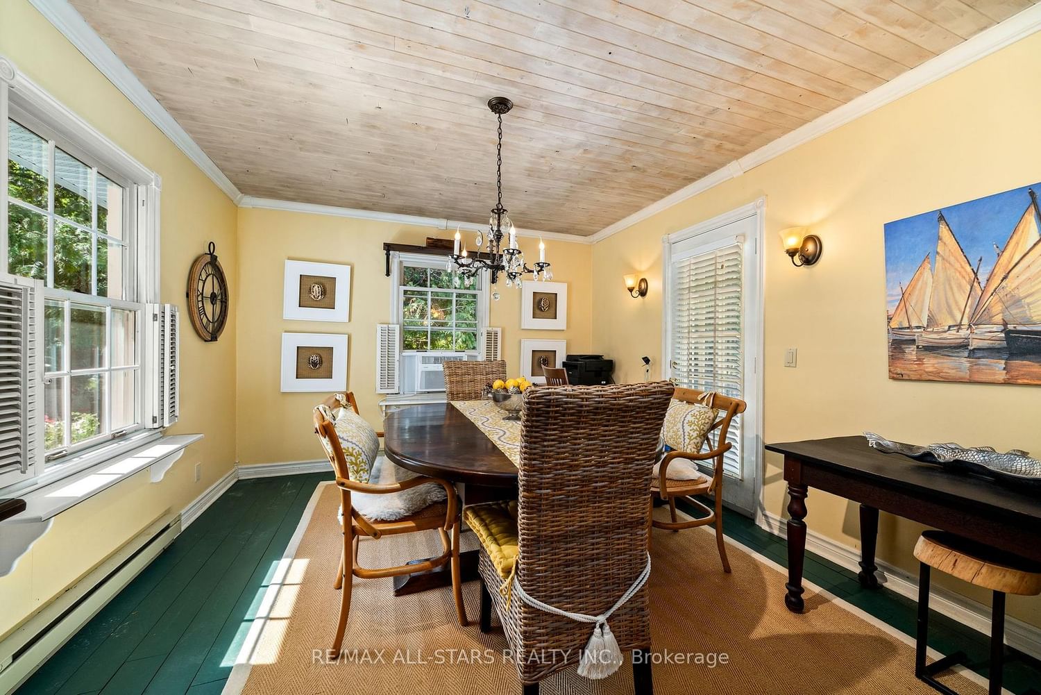 Listing Image 9