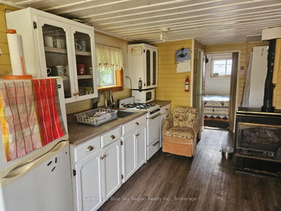 2176 Highway 539 — more photos