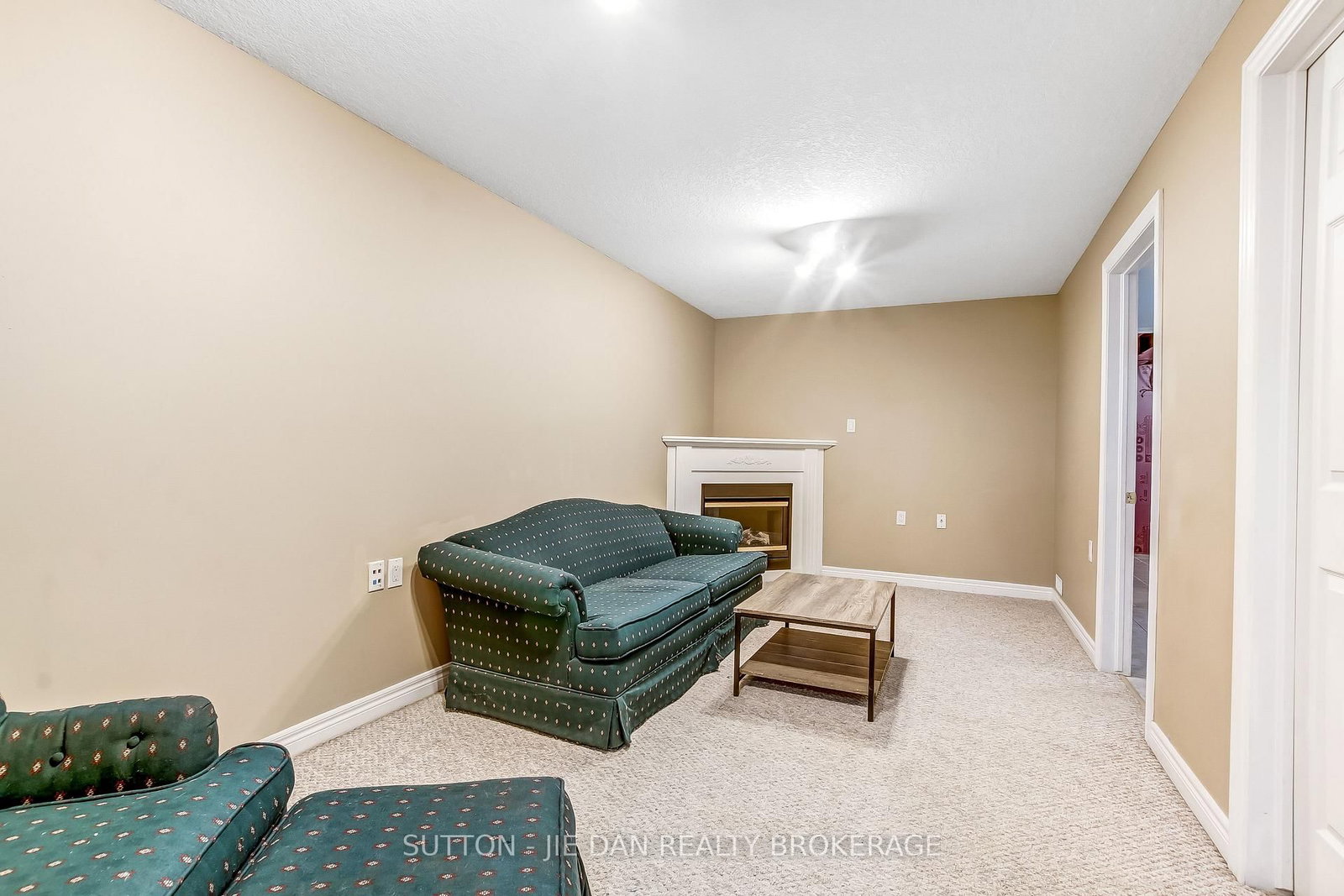 Listing Image 25
