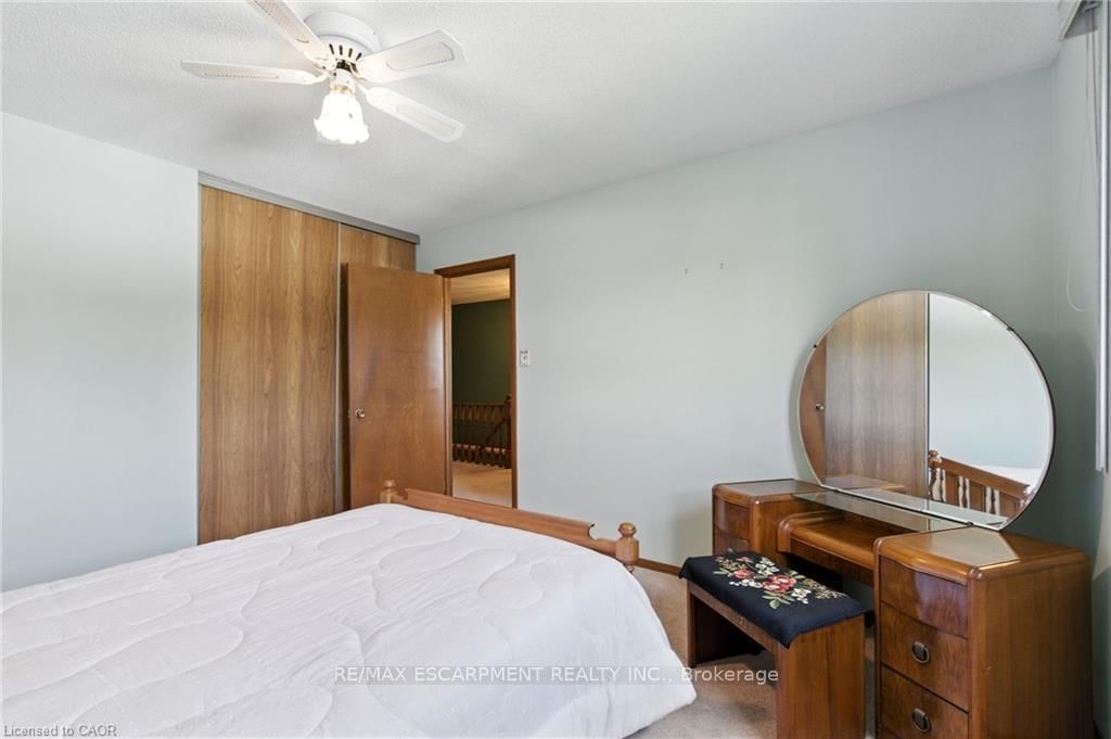 Detached House for sale at 39 Megna Court, Hamilton, Ontario, L9C 6Y6 - Gurnett - MLS: X12381894