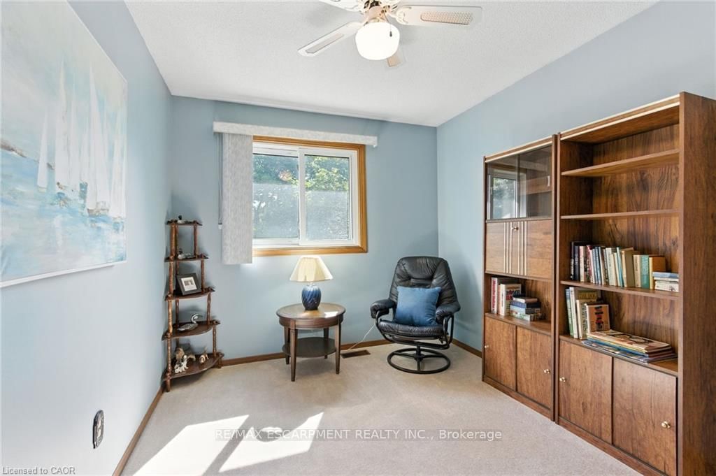 Detached House for sale at 39 Megna Court, Hamilton, Ontario, L9C 6Y6 - Gurnett - MLS: X12381894