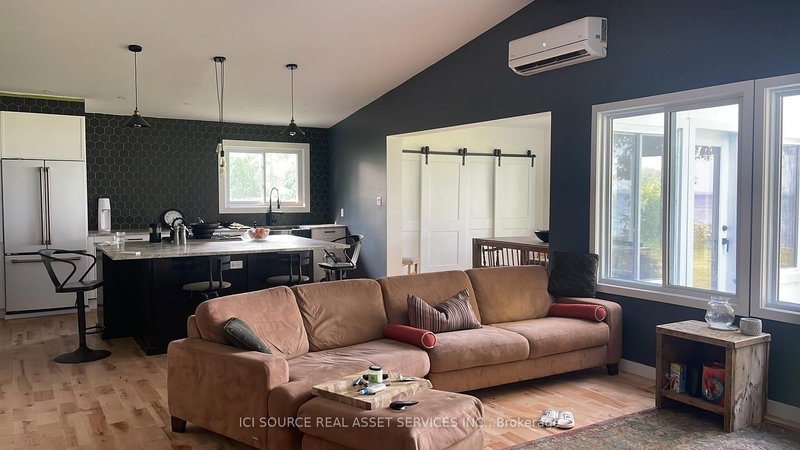 20586 Old Montreal Rd, South Glengarry, K0C 2C0 | Image 3