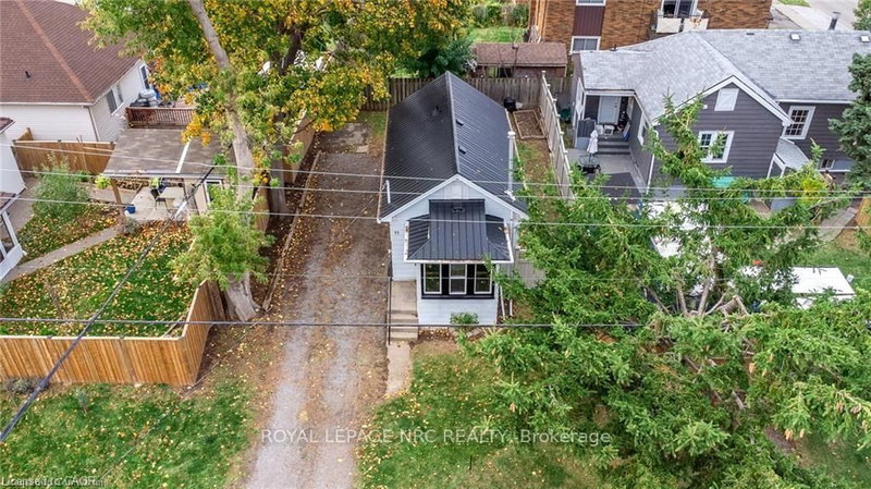 11 Perry St, St. Catharines, L2R 1K7 | Image 2