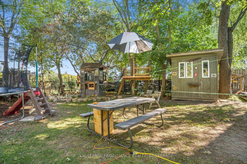 16 St Catherine St, Kingston, K7K 3S1 | Image 3