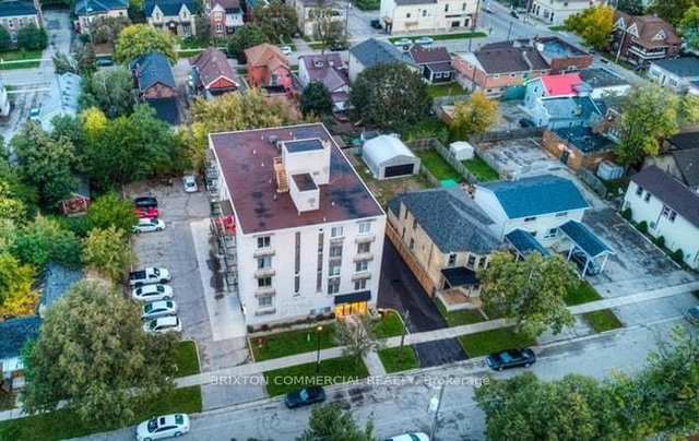 203 - 30 Chatham Street