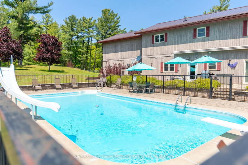 217 South Shore Rd, The Archipelago, P0G 1K0 | Image 2