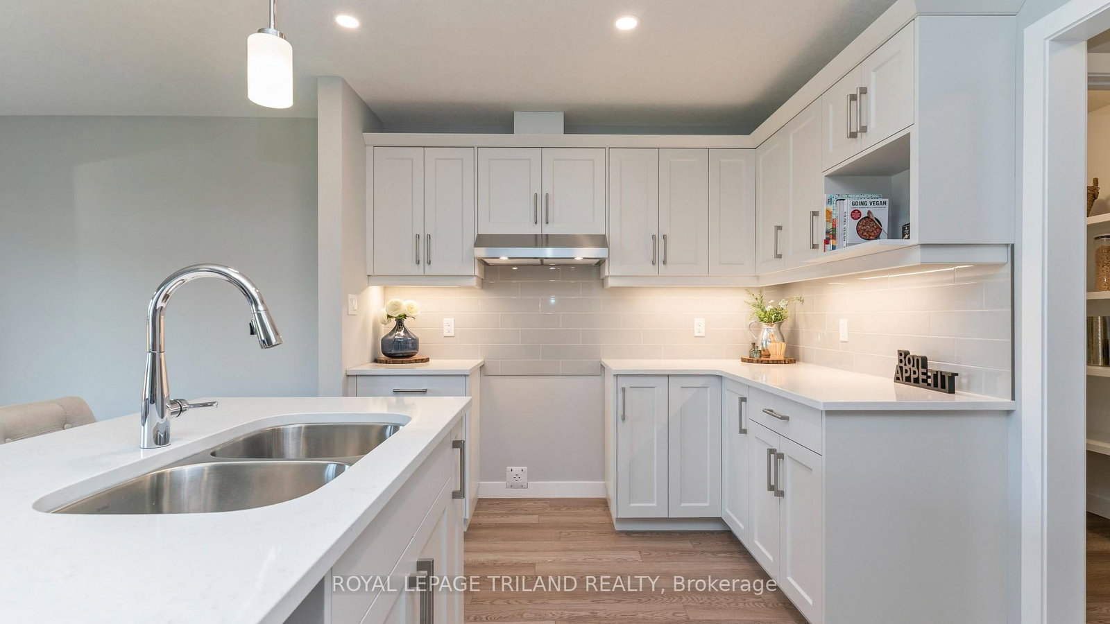 114 STYLES Drive • St. Thomas, ON photo 13