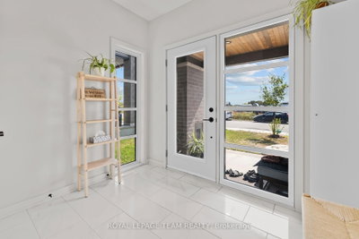 978 Acoustic Way — photo 2