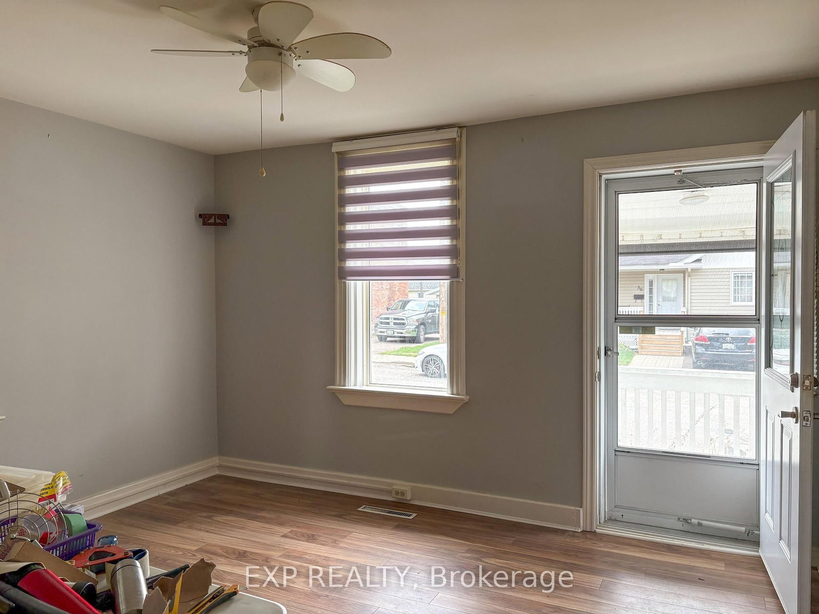Listing Image 7
