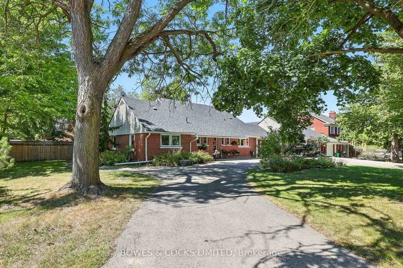 433 Manorhill Ave, Peterborough, K9J 6H7 | Image 2