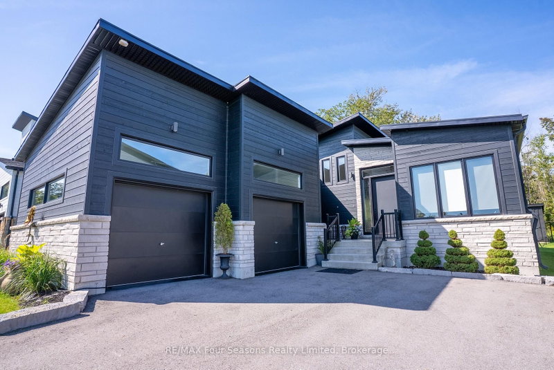 102 Goldie Court