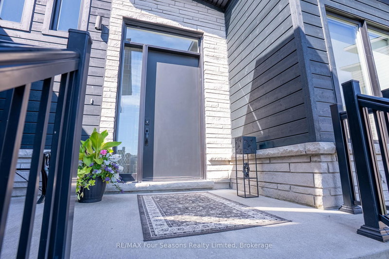 102 Goldie Crt, Blue Mountains, N0H 1J0 | Image 2