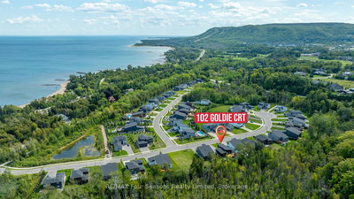 102 Goldie Court, Blue Mountains, Ontario image-0-4
