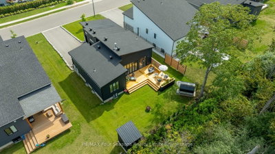 102 Goldie Court • Blue Mountains, ON photo 8