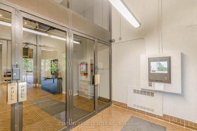 107 - 66 Bay Street S