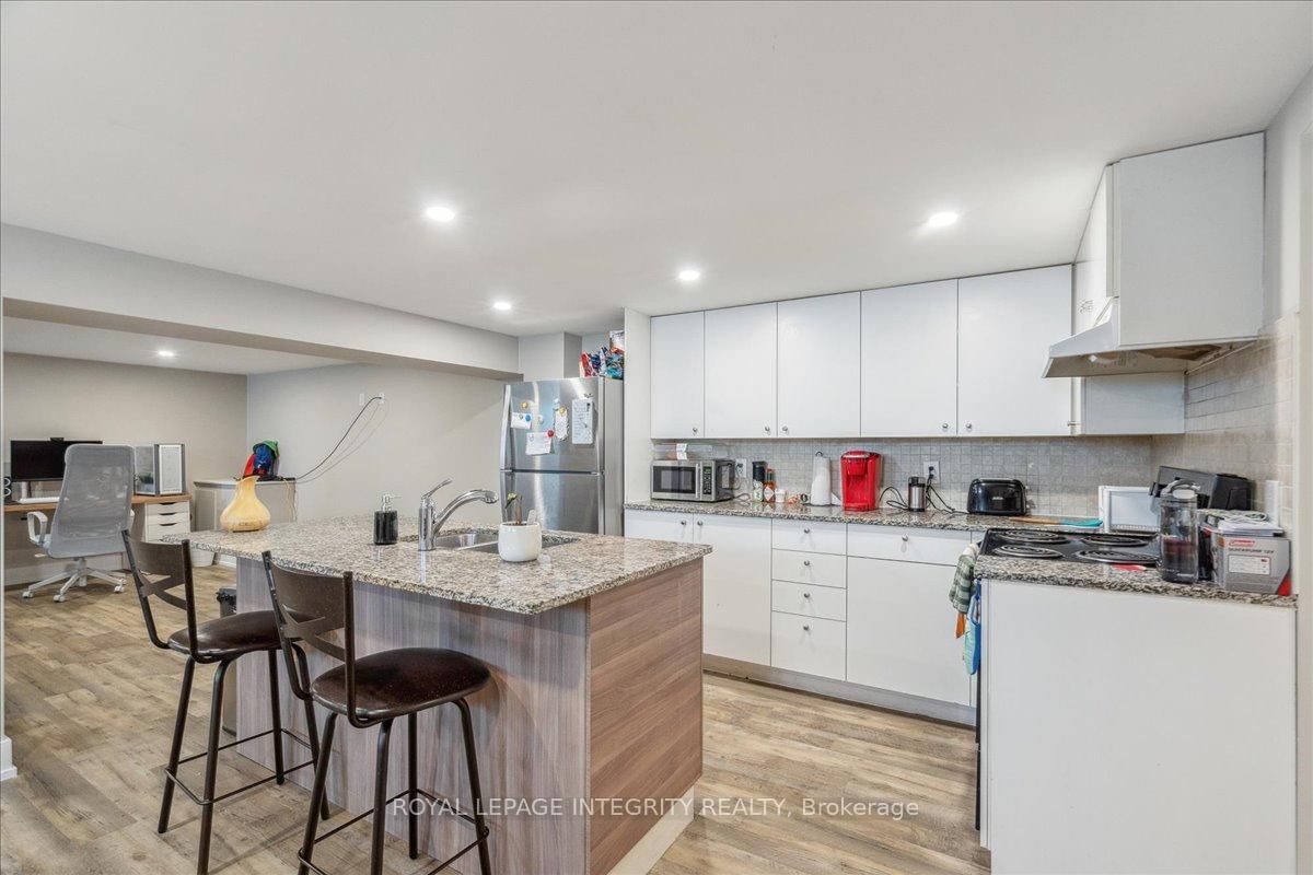 468-470 Besserer Street - Photo 32